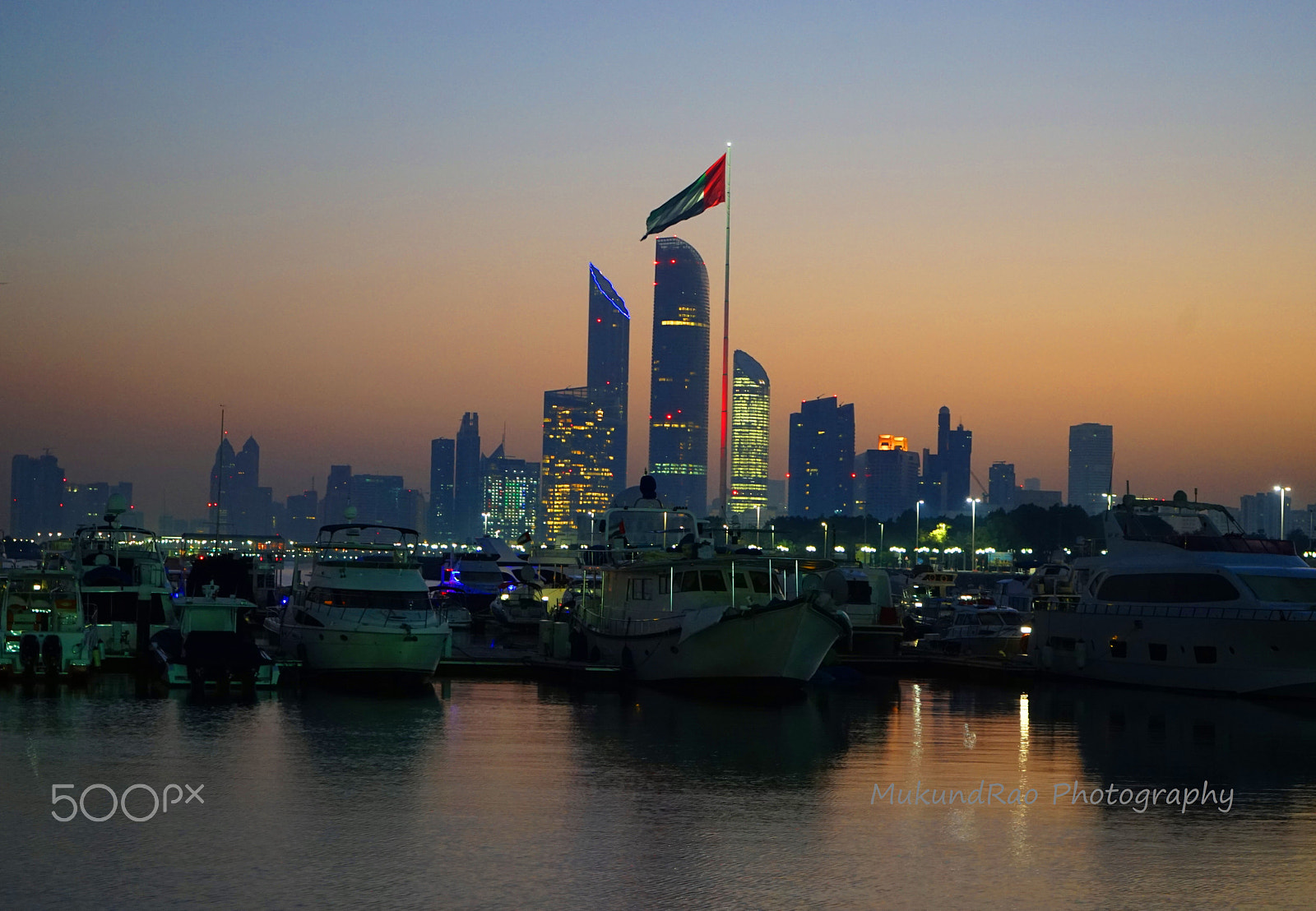 Sony FE 28-70mm F3.5-5.6 OSS sample photo. Skyline at morning photography