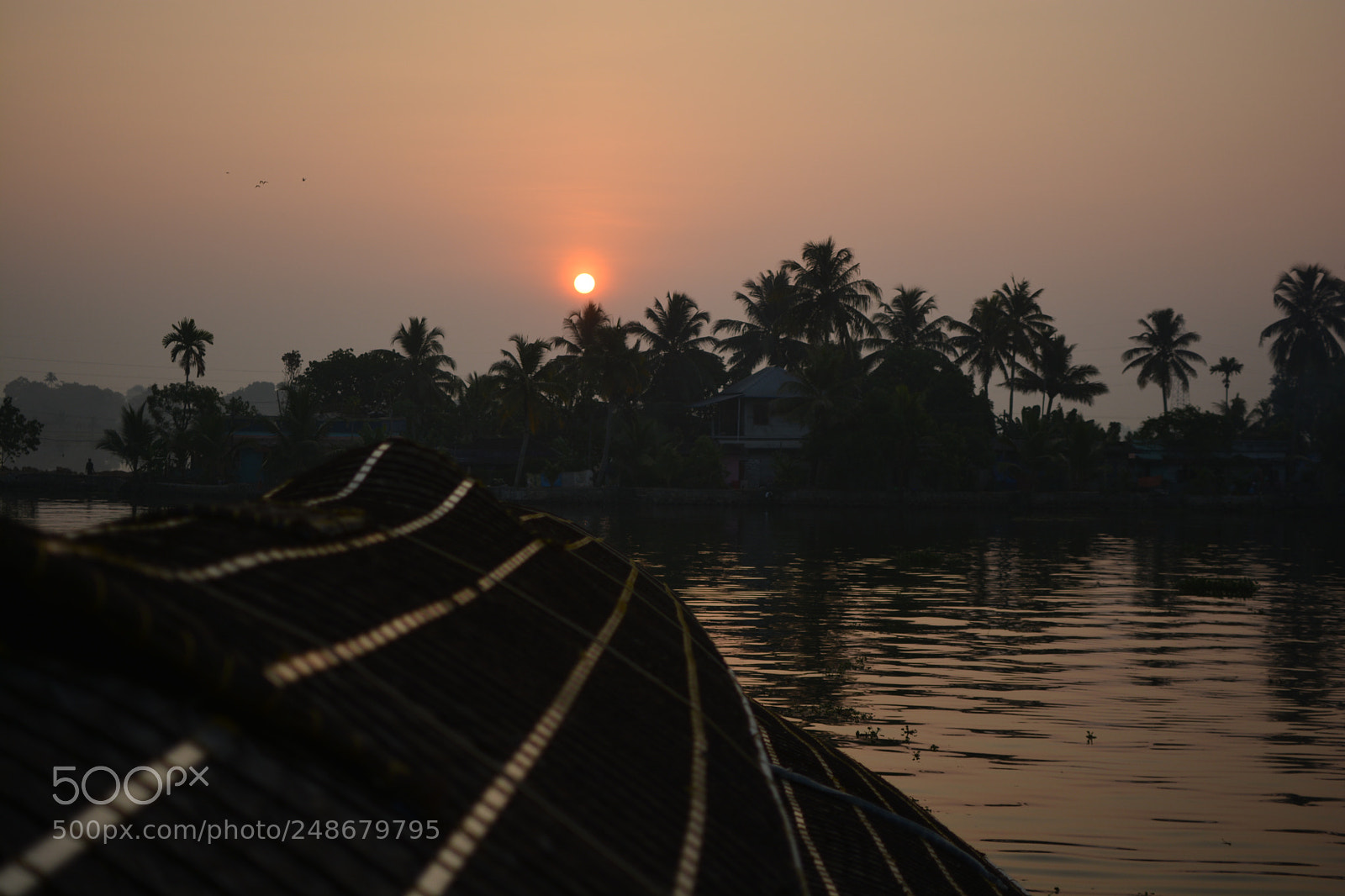 Nikon D5200 + Nikon AF-S DX Nikkor 35mm F1.8G sample photo. Alleppey back waters photography
