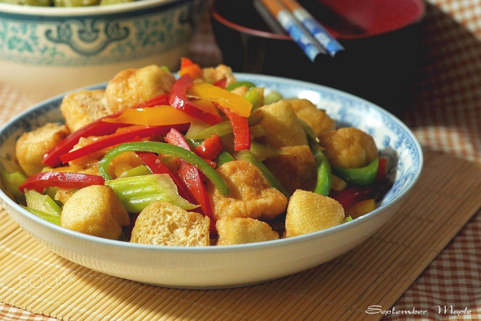Nikon D90 + Nikon AF Nikkor 50mm F1.8D sample photo. 彩椒芹菜炒油豆腐 photography
