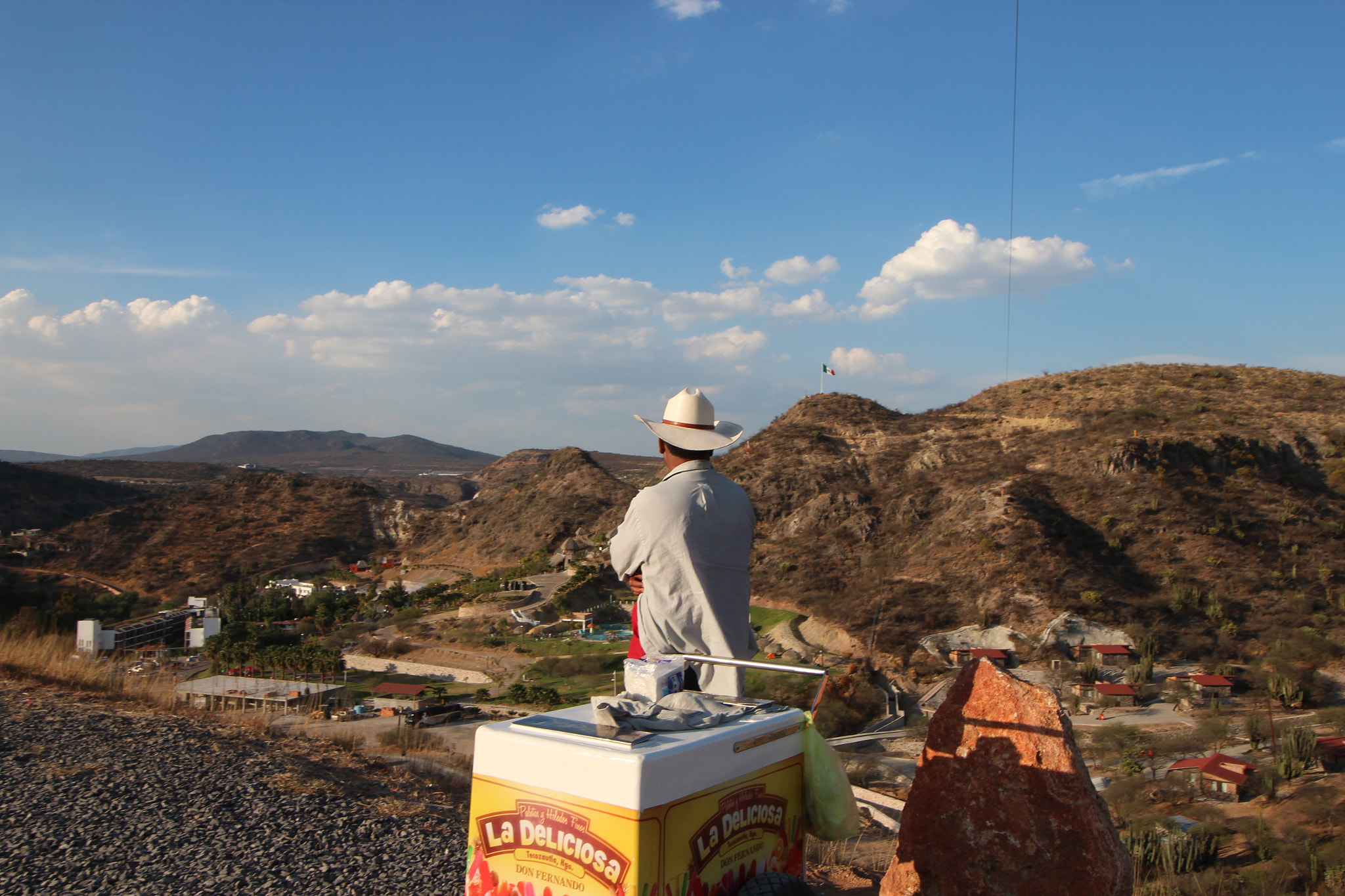 Canon EOS 600D (Rebel EOS T3i / EOS Kiss X5) sample photo. Horizonte merecido photography