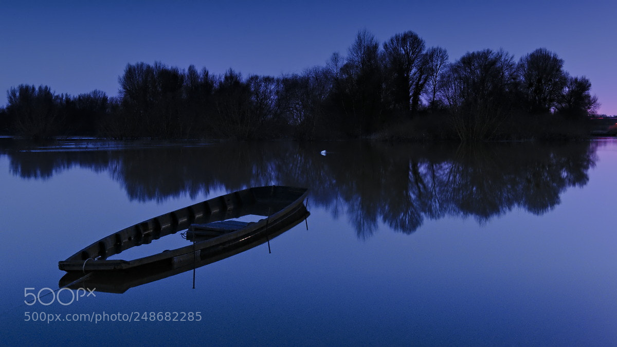 Nikon D90 sample photo. Small boat photography