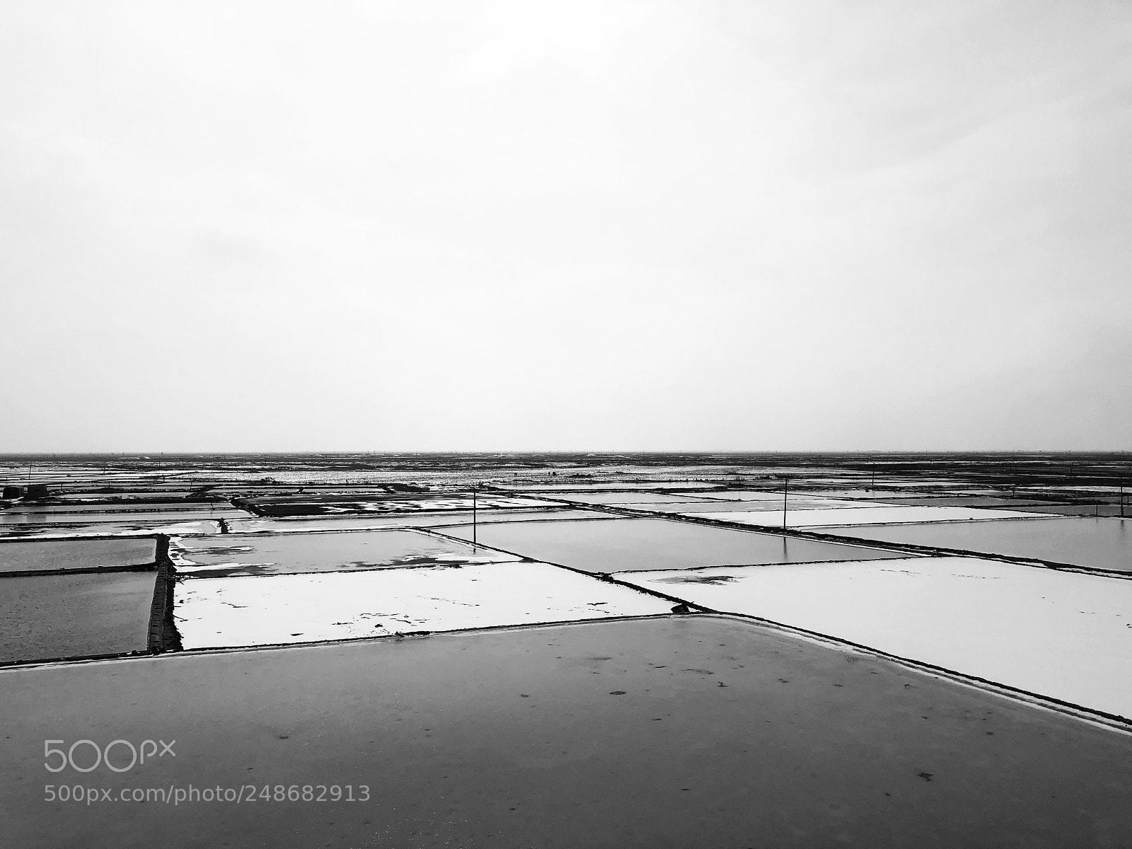 Apple iPhone X sample photo. Black and white block photography