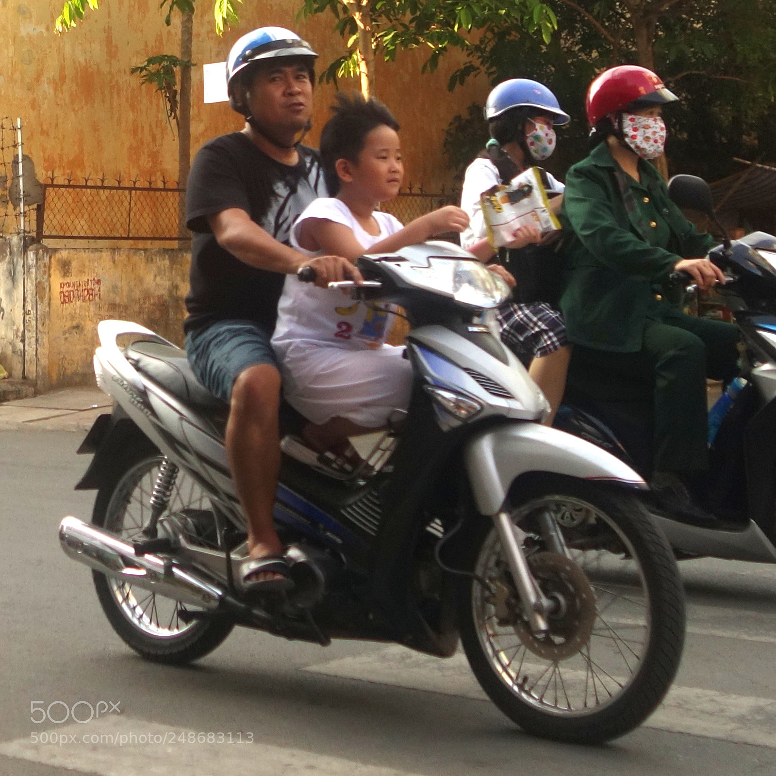 Sony Cyber-shot DSC-RX100 II sample photo. Mekong lot () photography
