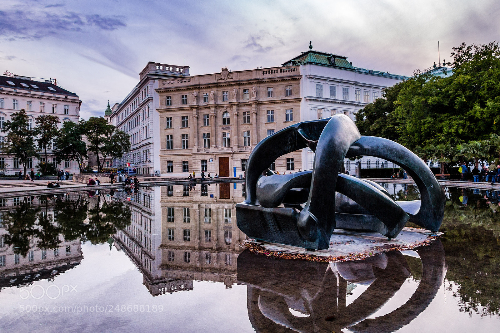 Canon EOS 700D (EOS Rebel T5i / EOS Kiss X7i) sample photo. Reflection of vienna photography