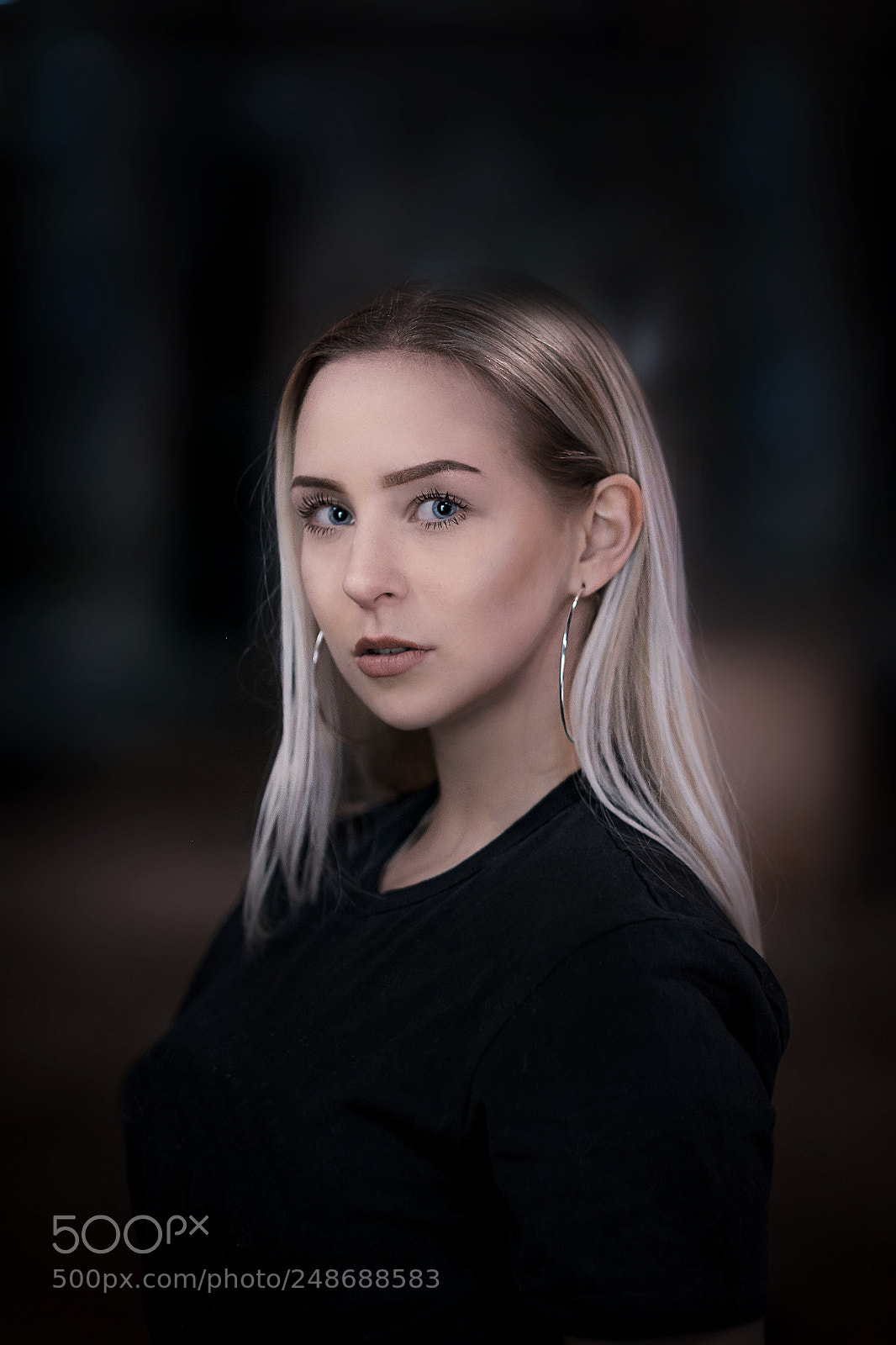 Fujifilm X-T1 sample photo. Simple street portrait photography