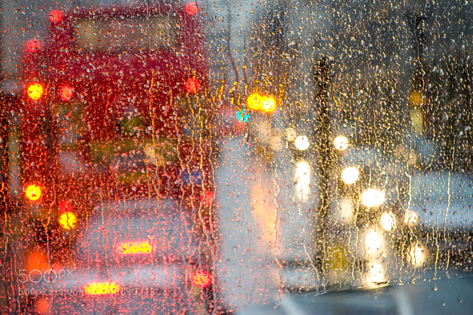 Canon EOS 20D sample photo. Rain in london view photography