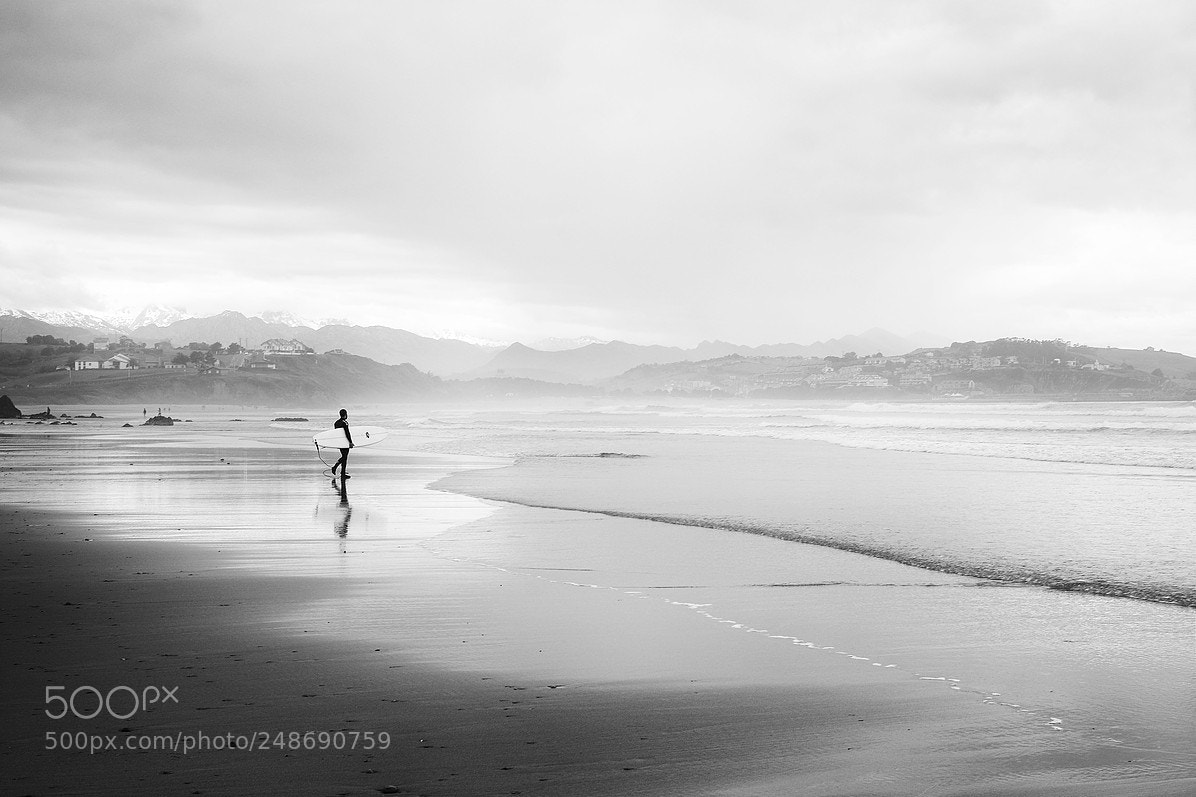 Fujifilm X-E2 sample photo. Surfer photography