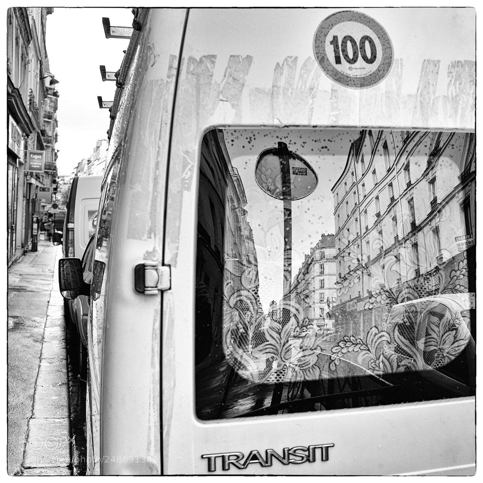 Fujifilm X100T sample photo. Paris color and black photography