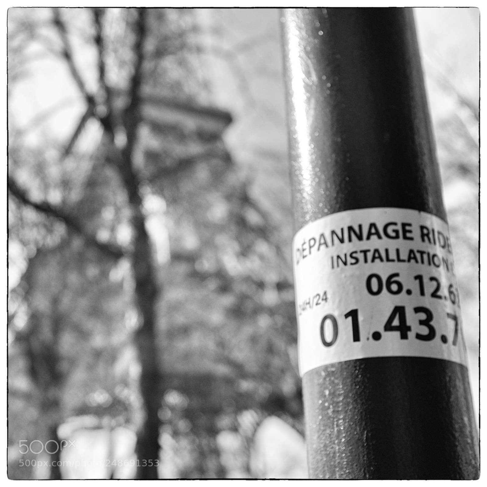 Fujifilm X100T sample photo. Paris color and black photography