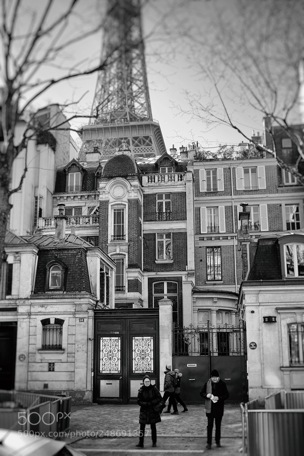 Fujifilm X100T sample photo. Paris color and black photography