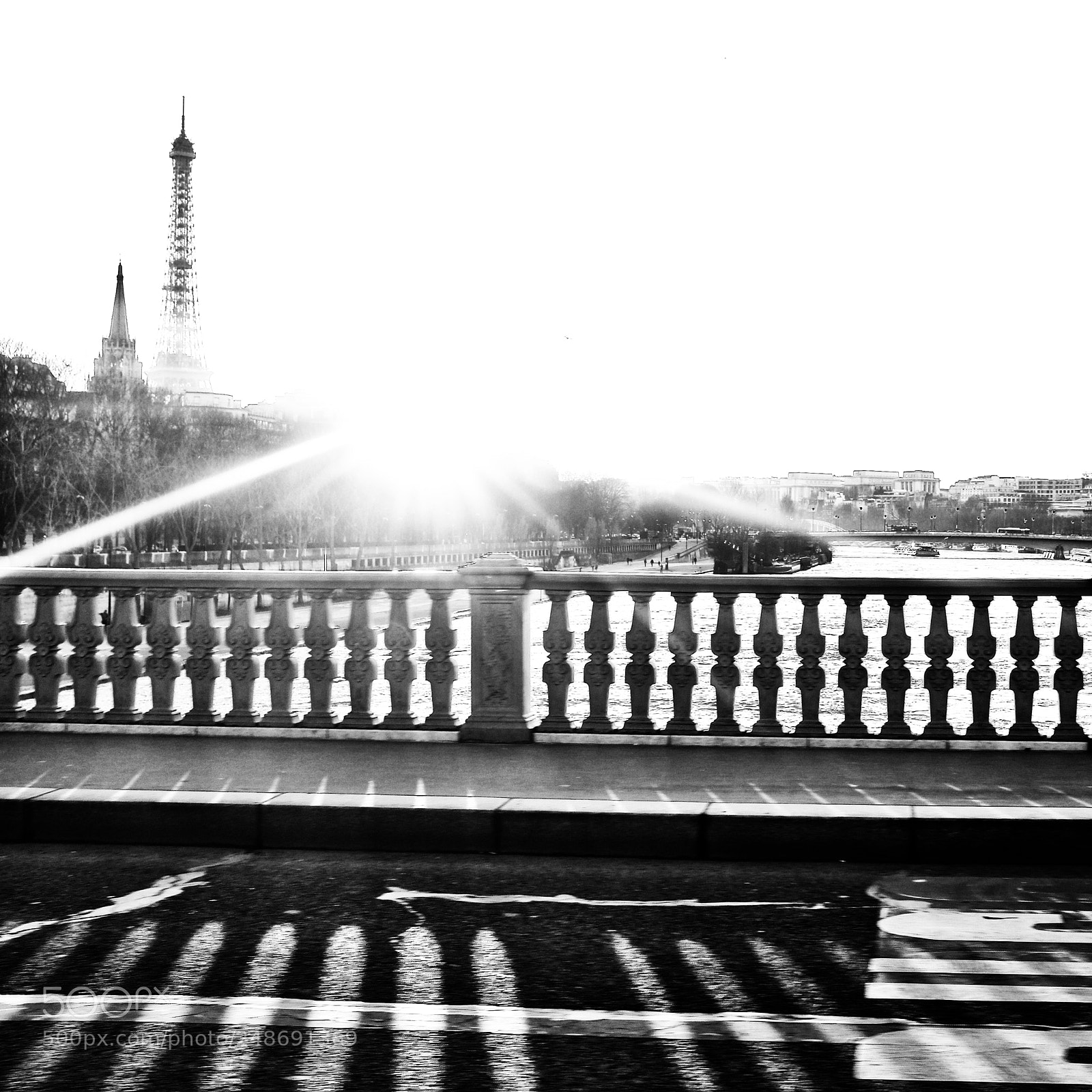 Fujifilm X100T sample photo. Paris color and black photography
