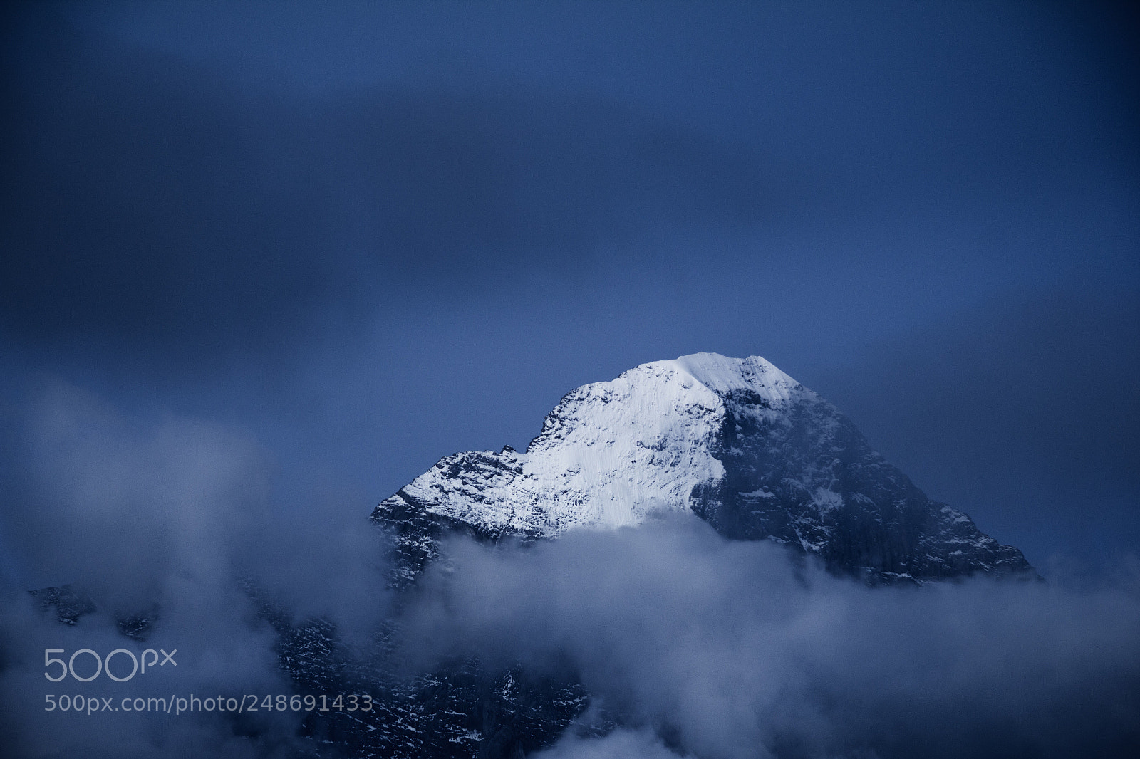 Canon EOS 550D (EOS Rebel T2i / EOS Kiss X4) sample photo. Eiger blue hour photography