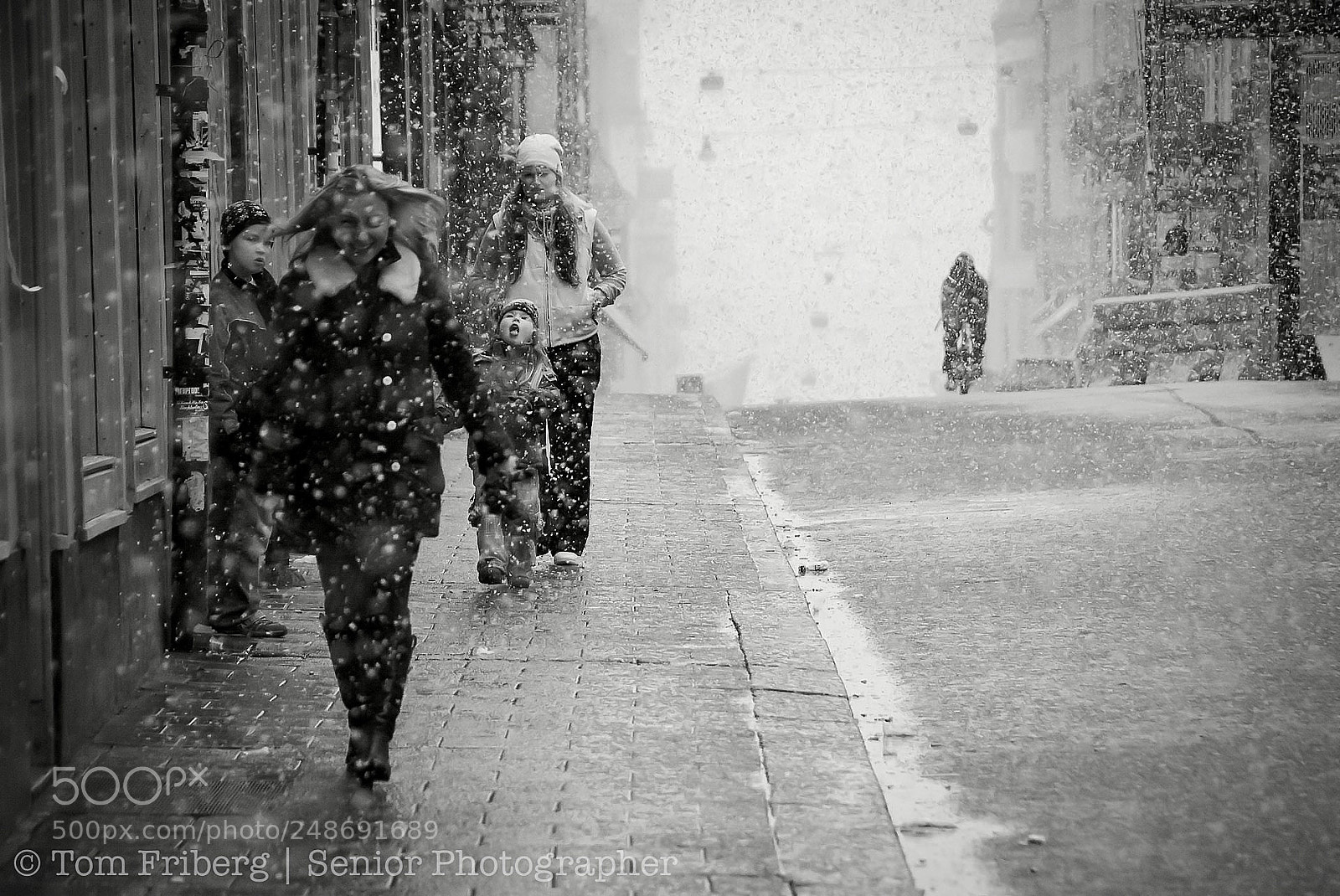 Nikon D200 sample photo. Catching the snow flakes photography