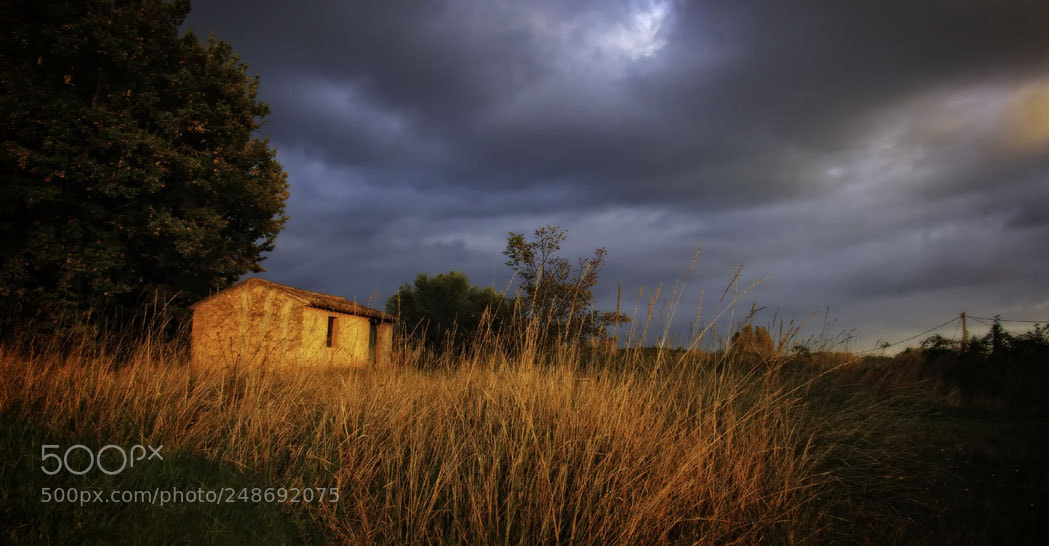 Pentax K20D sample photo. Cabanon dans le var photography