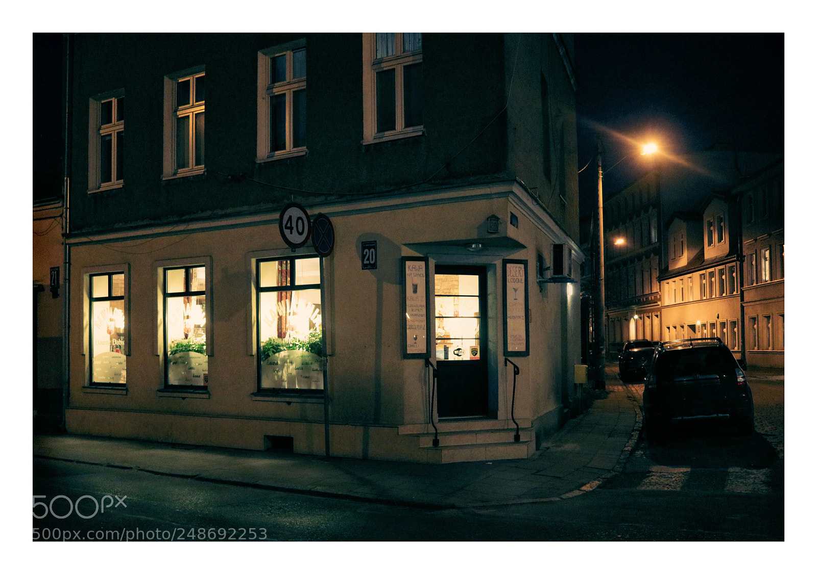 Canon EOS 80D sample photo. Coffee shop photography