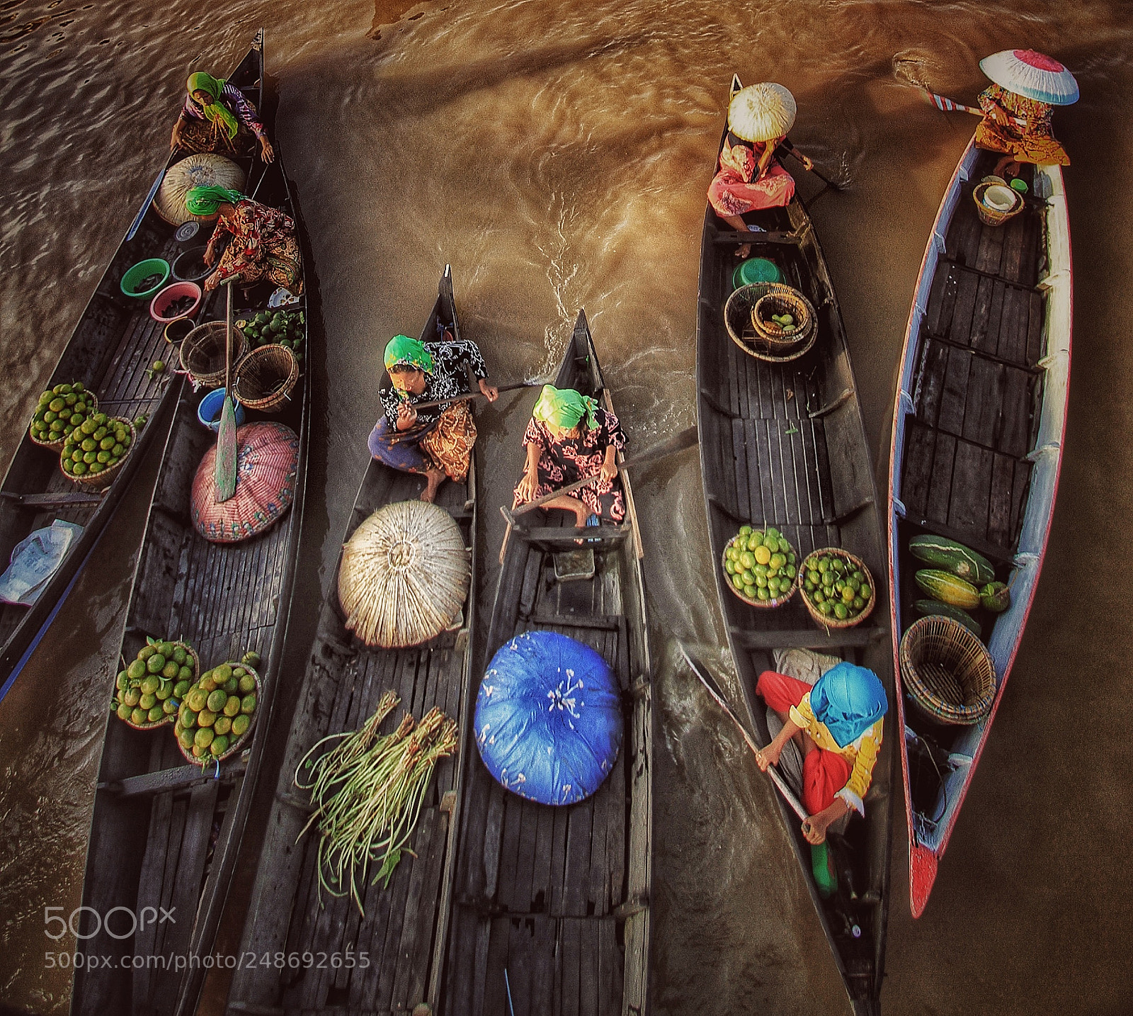 Canon EOS 7D sample photo. Floating market photography