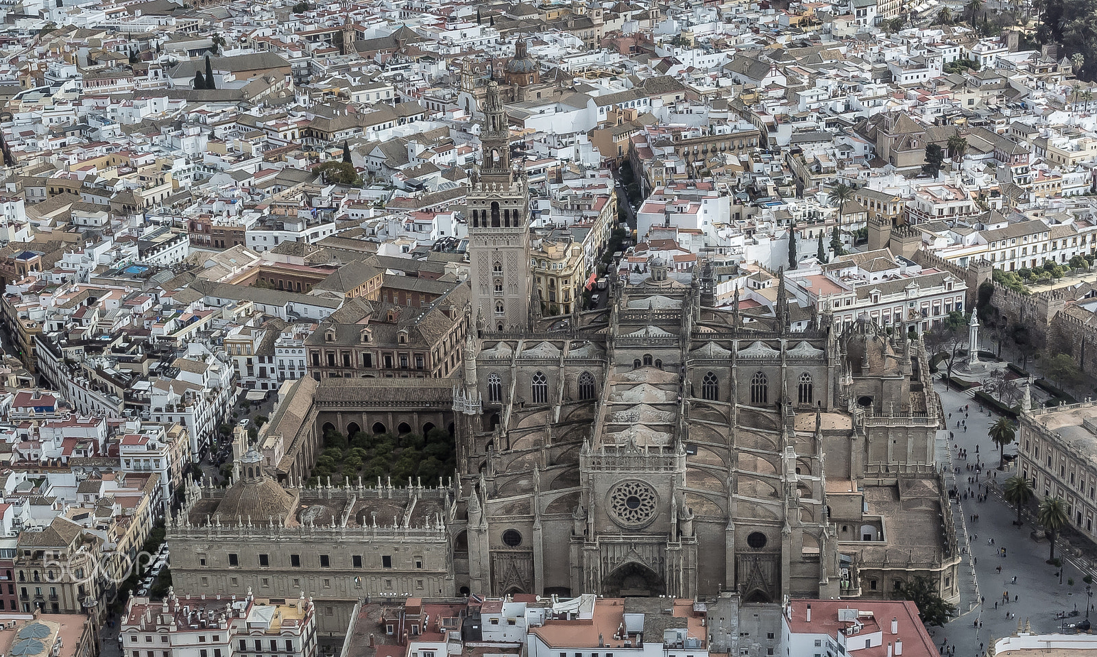 Nikon 1 J2 sample photo. Catedral de sevilla photography
