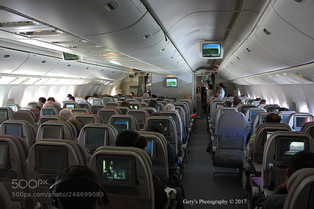 Canon EOS 450D (EOS Rebel XSi / EOS Kiss X2) sample photo. Dubai - budapest, emirates photography