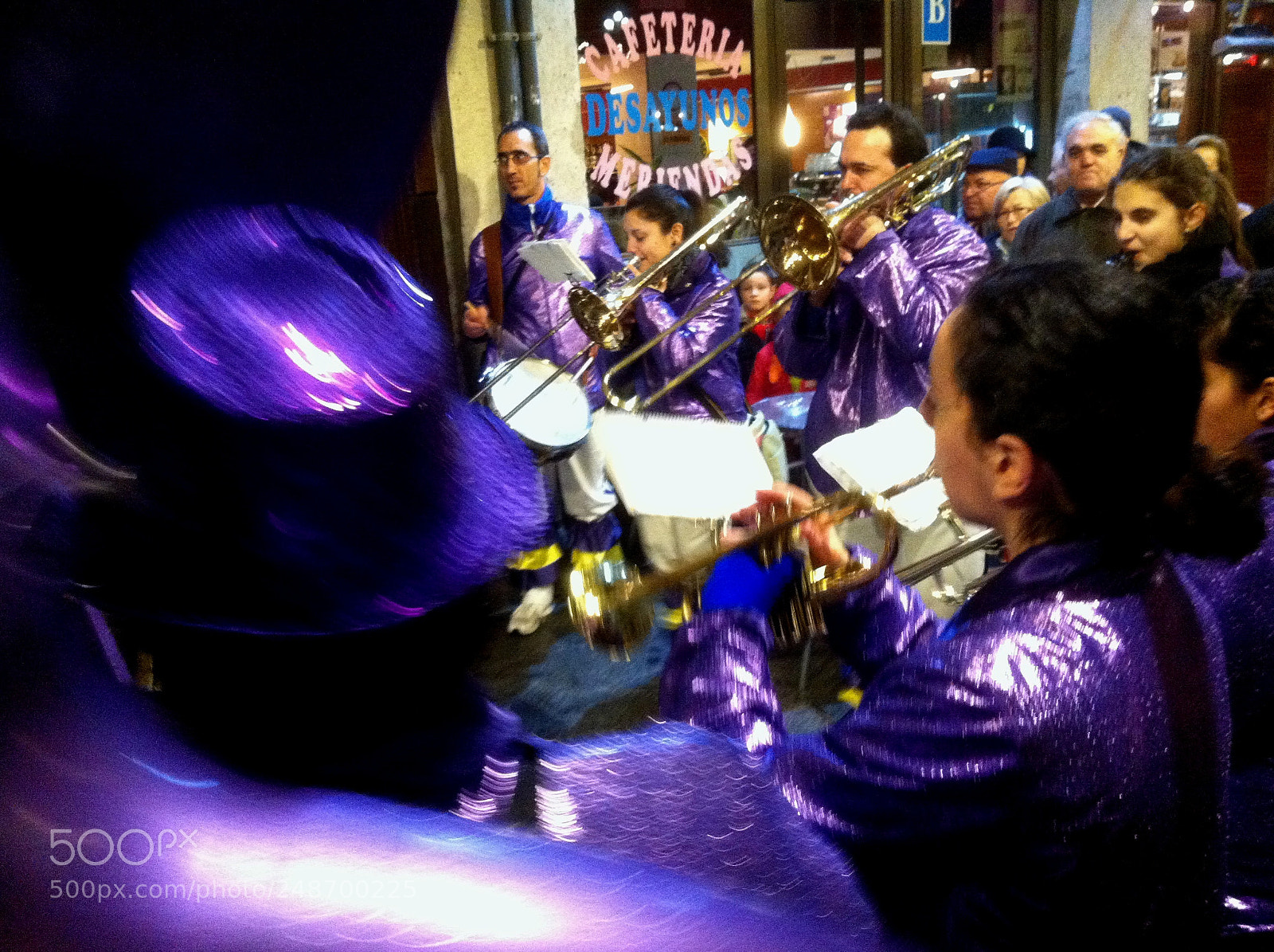 Apple iPhone 4 sample photo. Carnaval photography