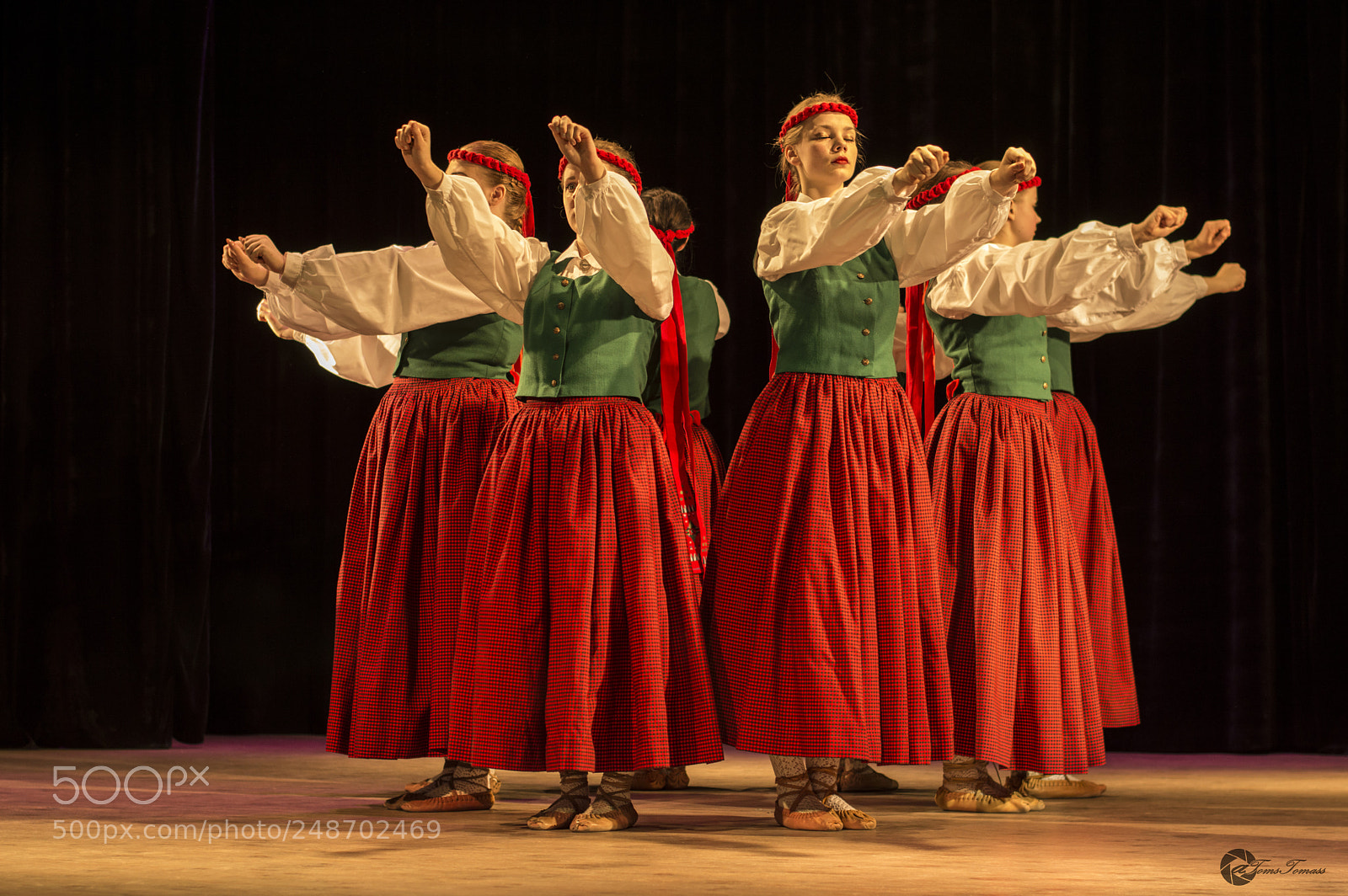 Nikon D3200 sample photo. School folk dancing photography