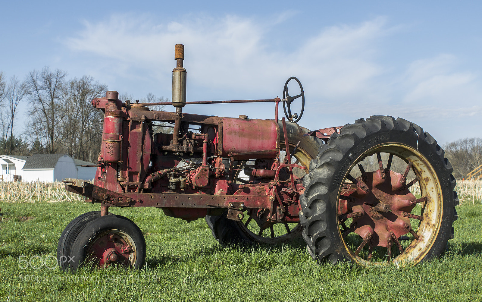 Canon EOS 60D sample photo. Decaying tractor photography