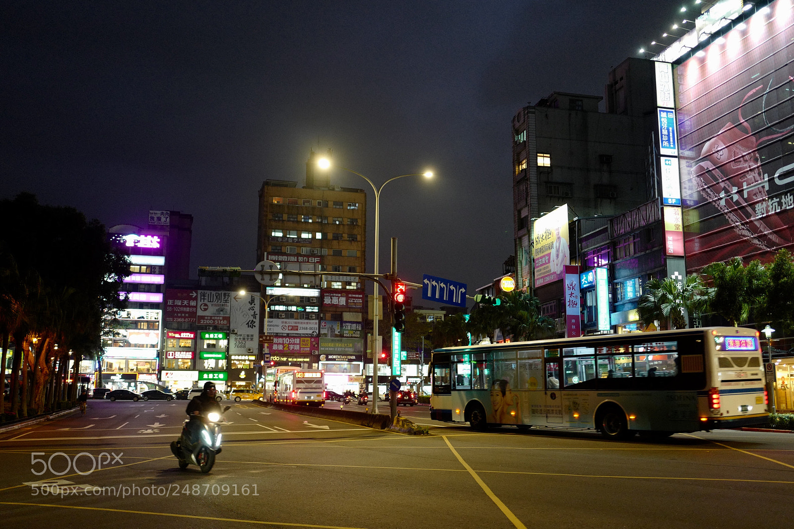 Leica Q (Typ 116) sample photo. 掃街 photography