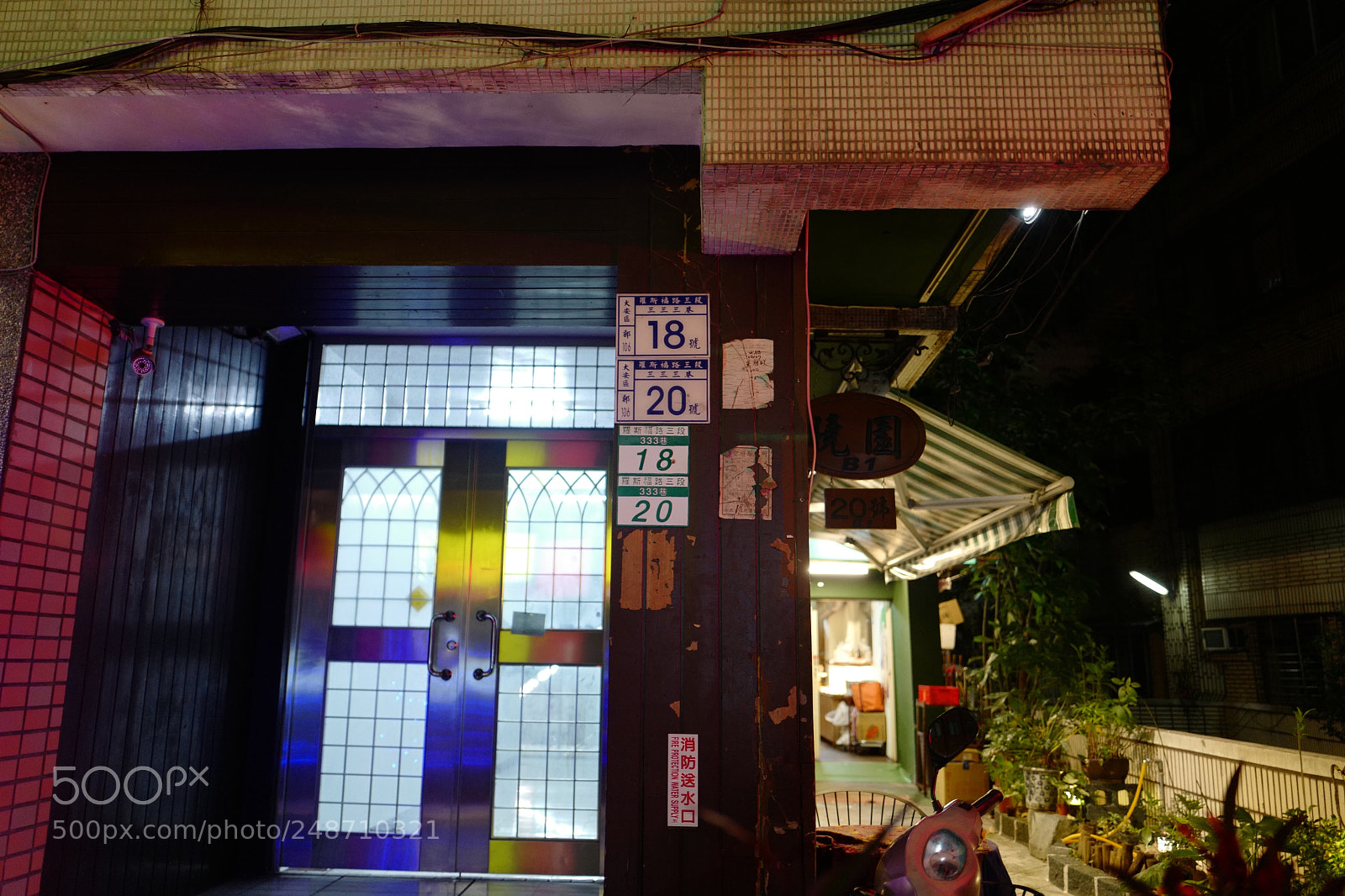 Leica Q (Typ 116) sample photo. 篤愛門牌系列 photography