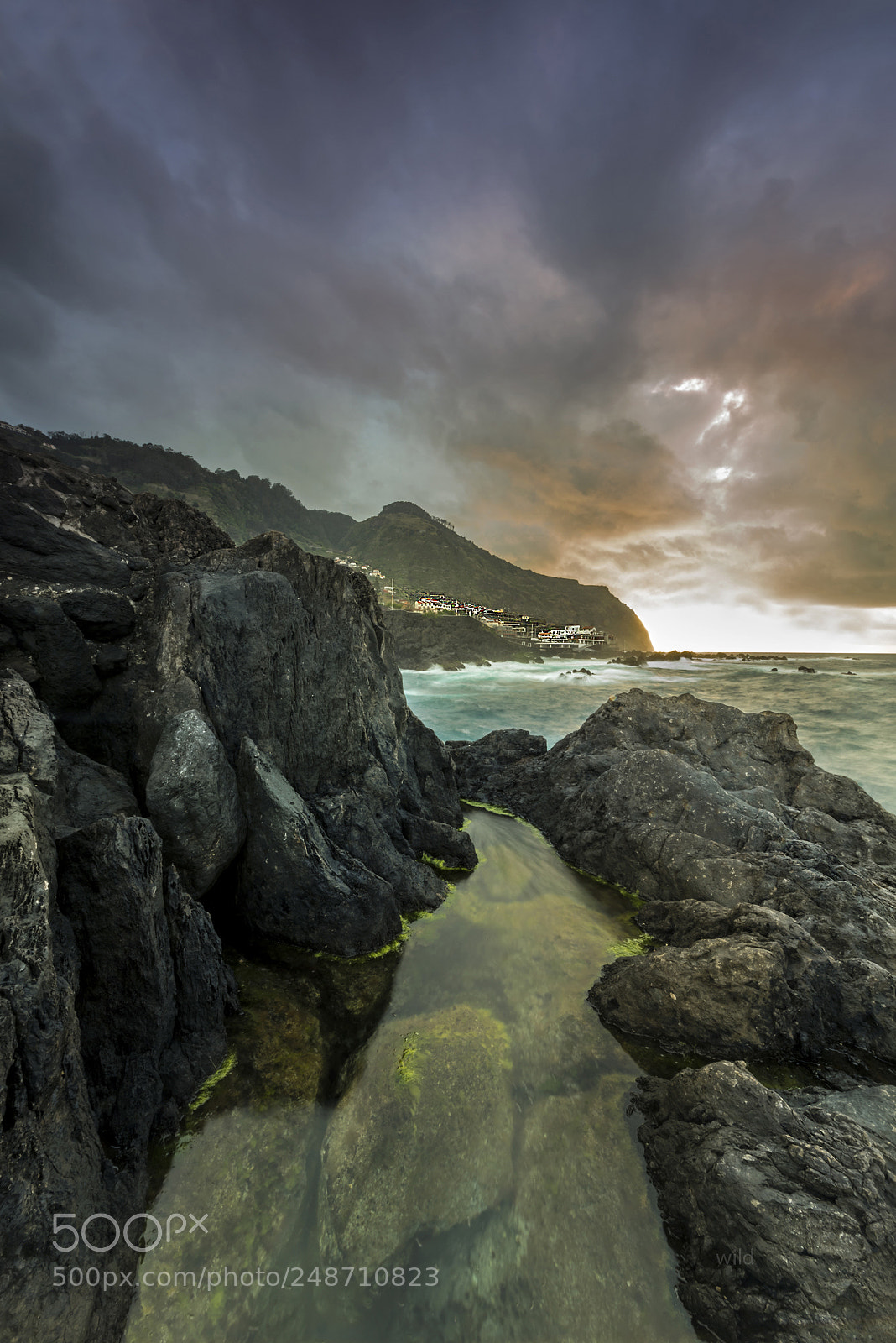 Nikon D610 sample photo. Rocks in the sea photography