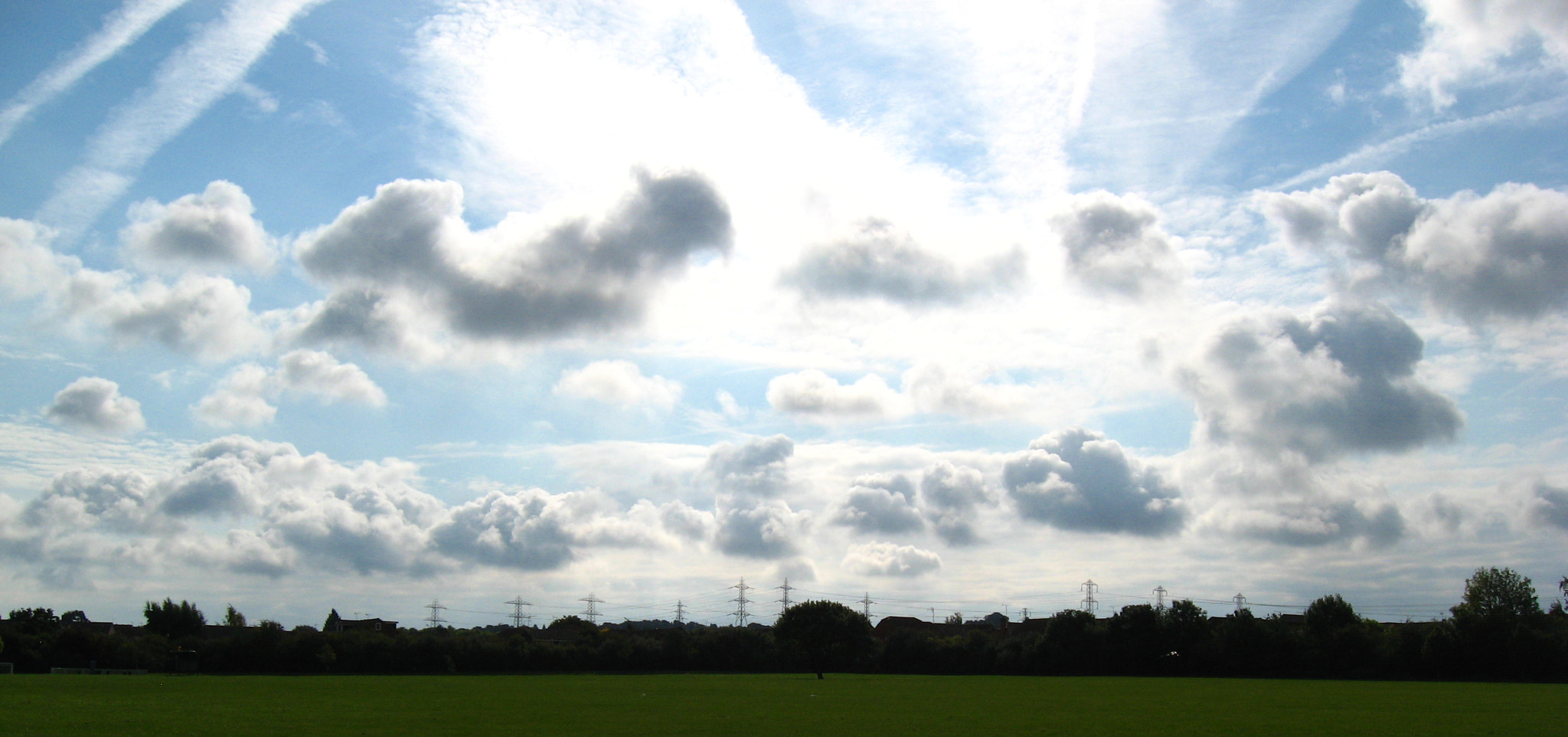 Canon POWERSHOT A550 sample photo. More pylons and dramatic clouds at rayleigh, essex photography