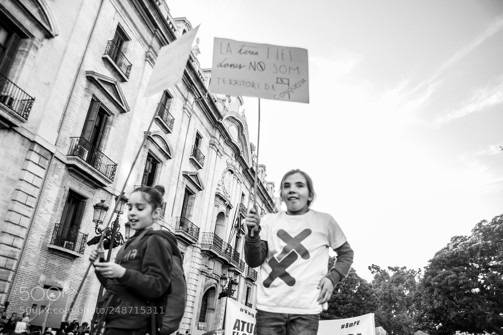 Canon EOS 550D (EOS Rebel T2i / EOS Kiss X4) sample photo. Huelga feminista photography
