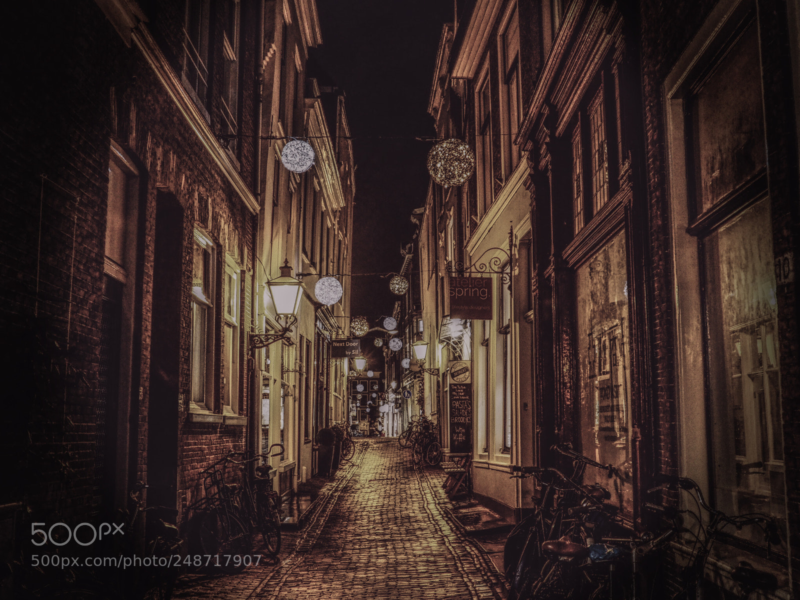 Olympus OM-D E-M5 II sample photo. Leiden old town photography