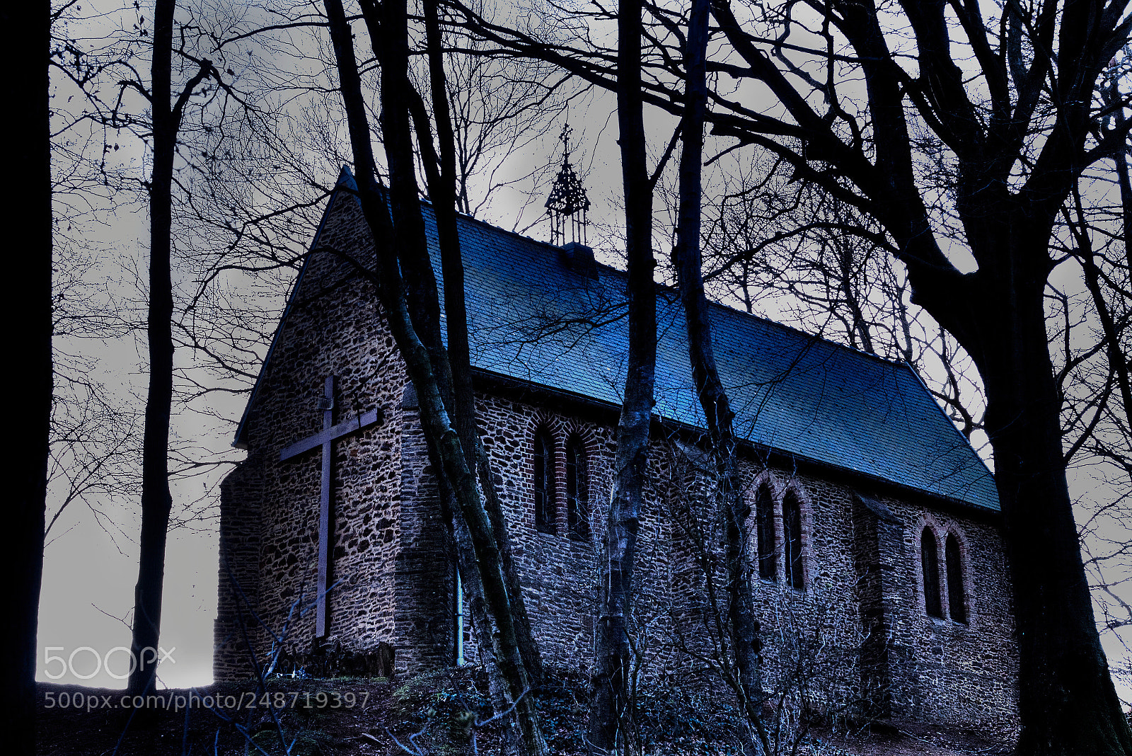 Canon EOS 100D (EOS Rebel SL1 / EOS Kiss X7) sample photo. Petite eglise photography