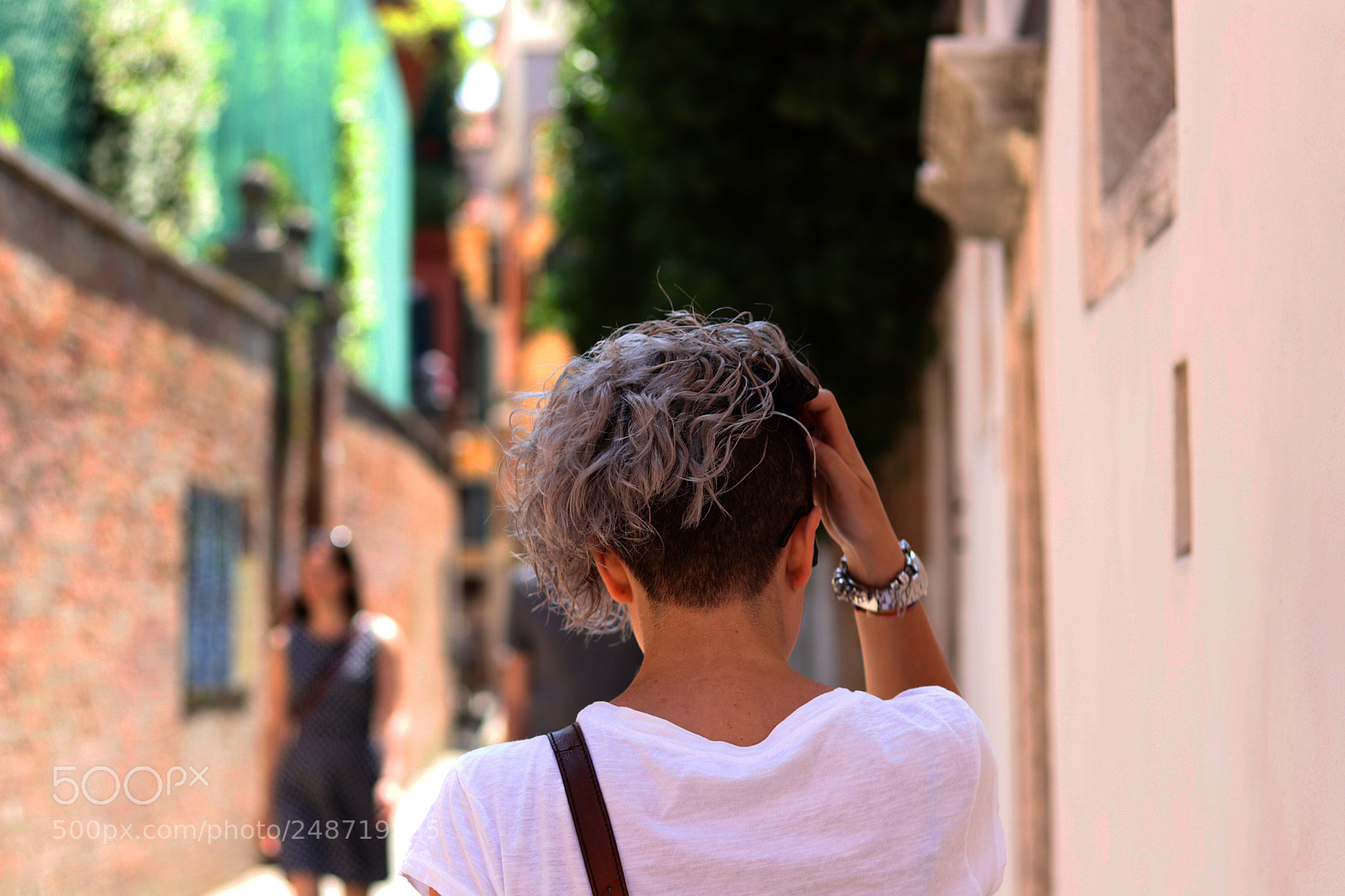 Canon EOS 80D sample photo. Back photography