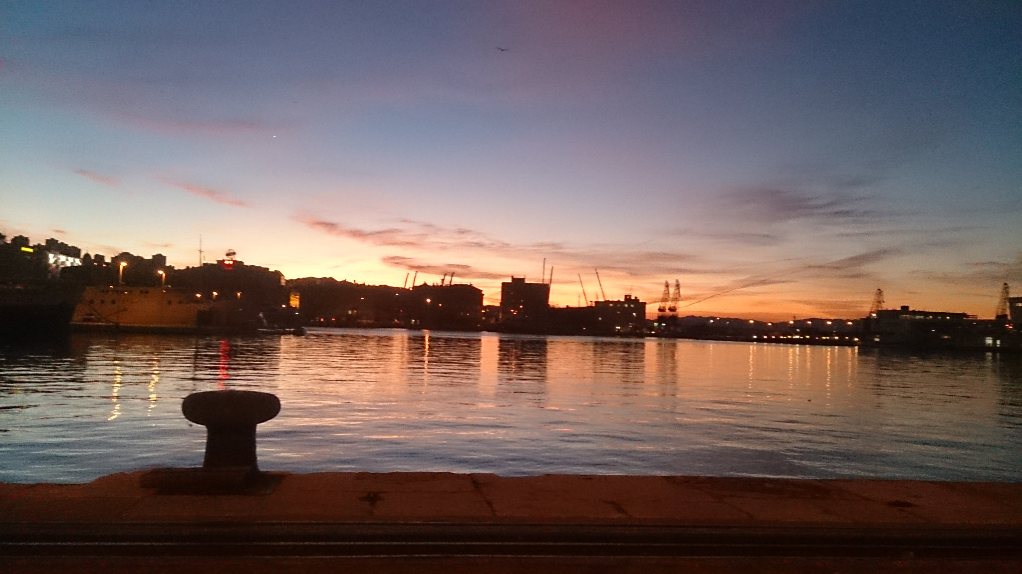 Sony Xperia Z sample photo. Early morning photography