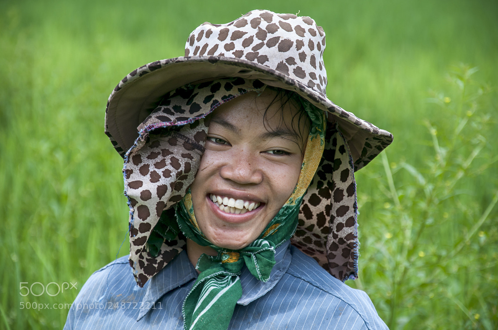 Nikon D90 sample photo. Rice paddy portrait / laos photography