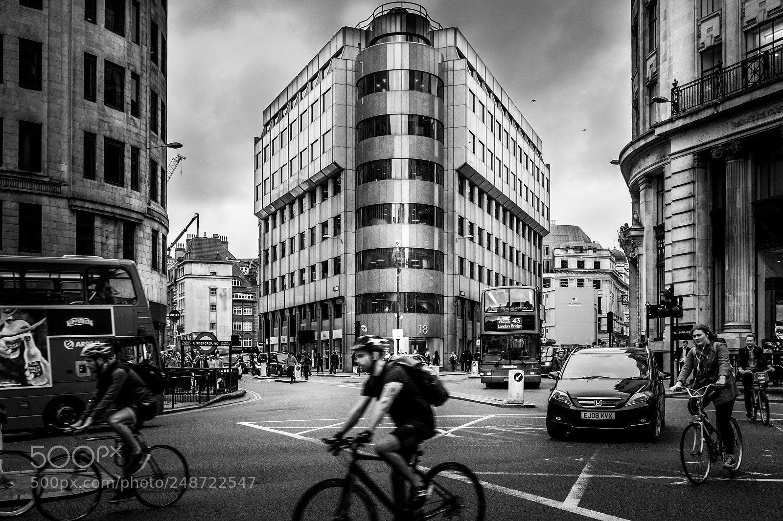 Fujifilm X100S sample photo. London black and white photography