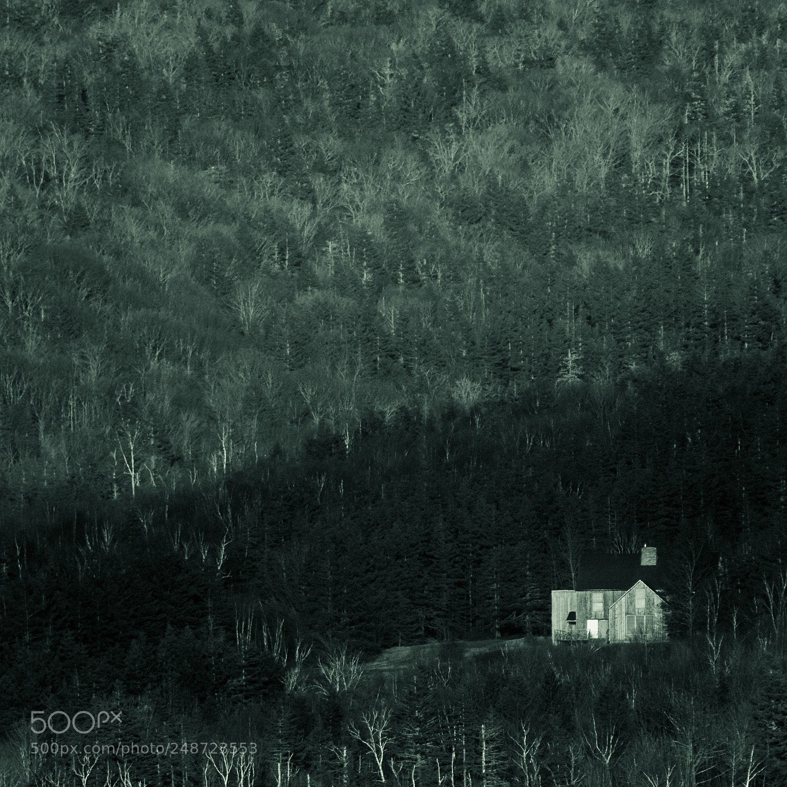 Canon EOS 7D Mark II sample photo. House on the hill photography