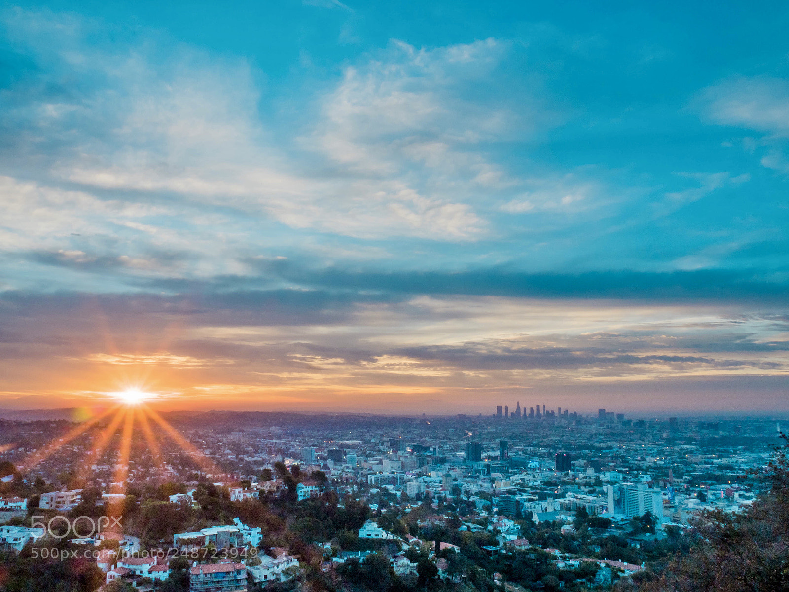 Olympus OM-D E-M5 II sample photo. L.a. sunrise. photography