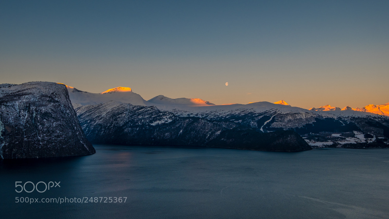 Fujifilm X-T2 sample photo. Sunrise at the fjord photography