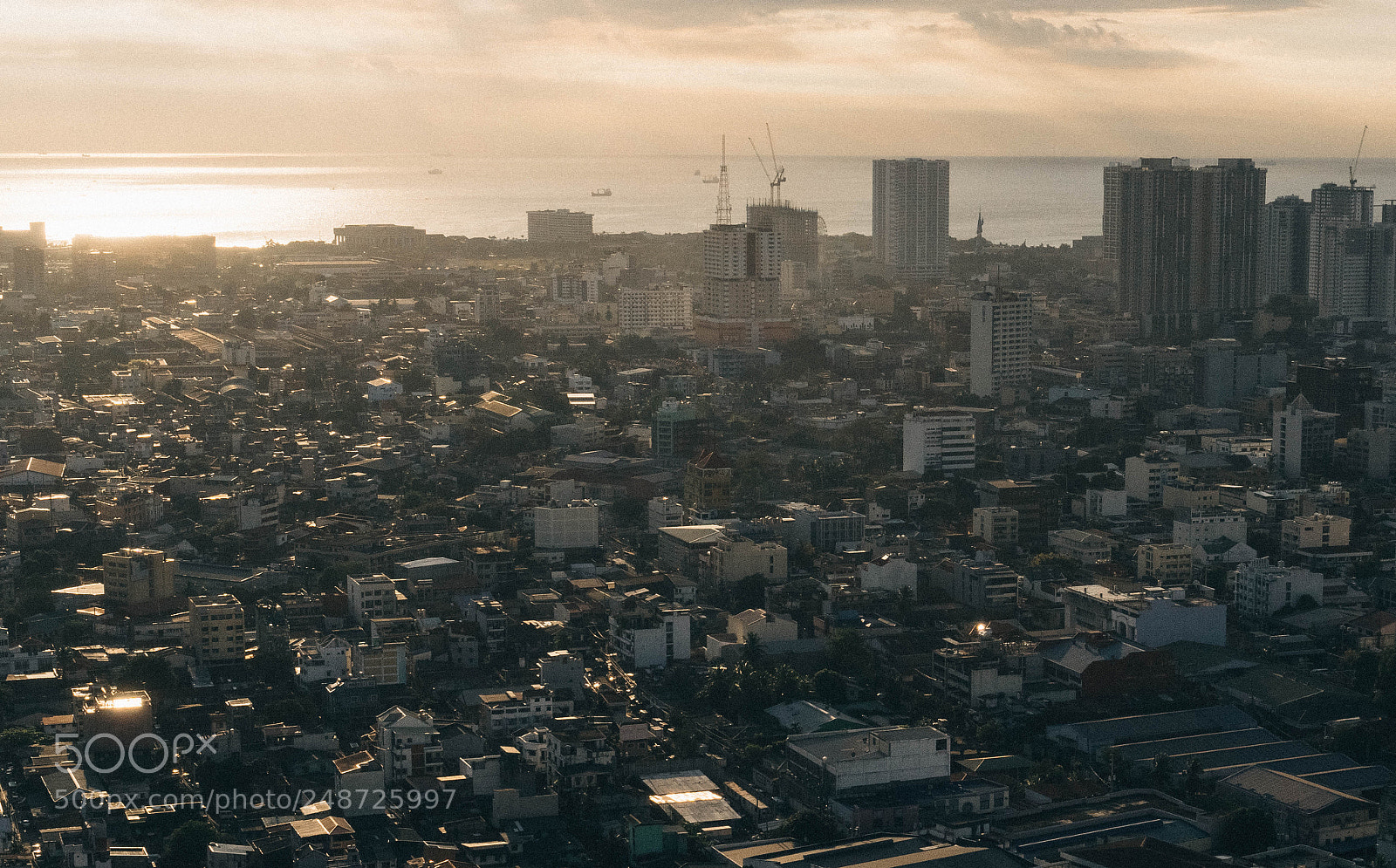 Sony a6300 sample photo. Gold photography