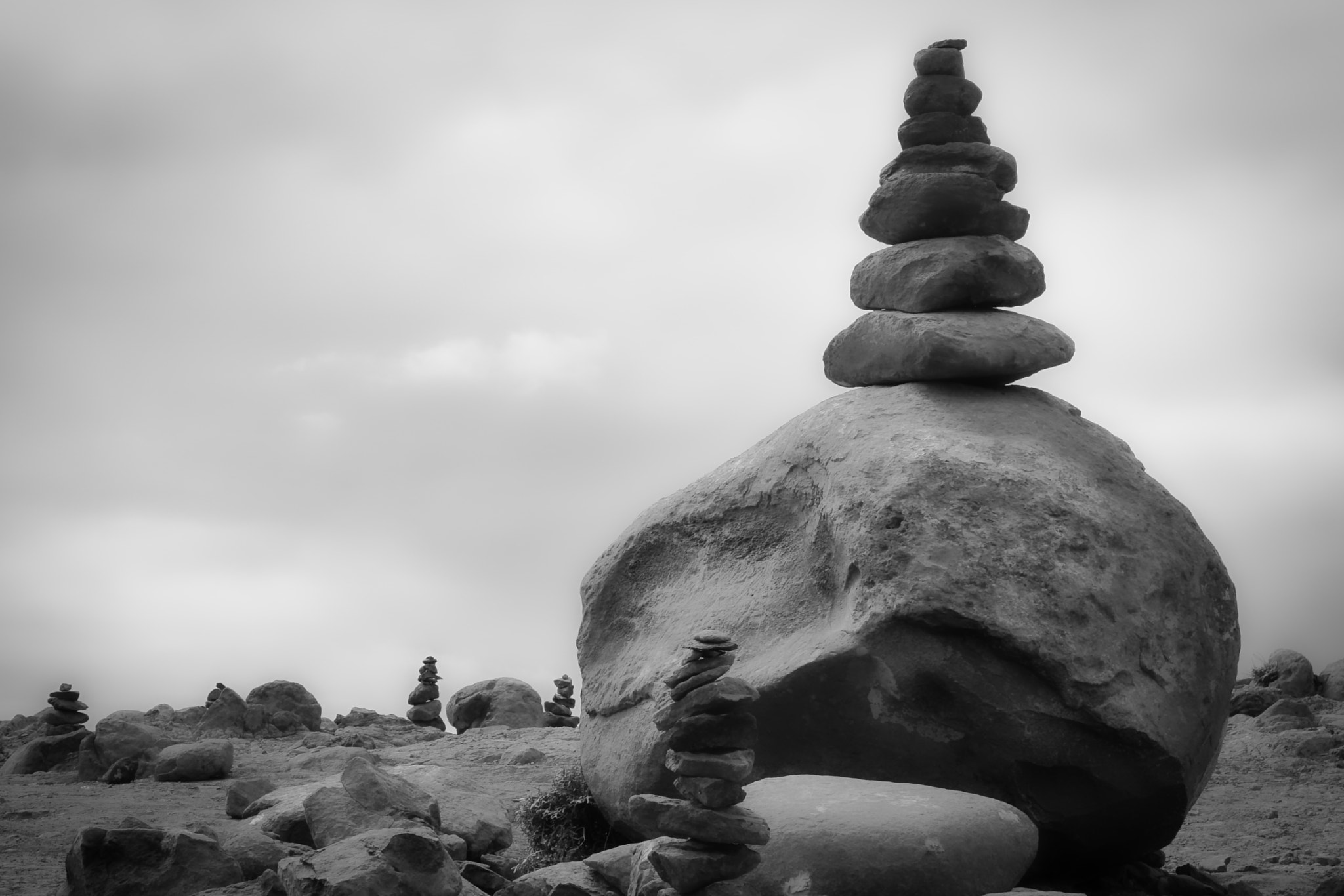 Sony a6000 + Sony E 18-50mm F4-5.6 sample photo. Sao lourenco stones photography