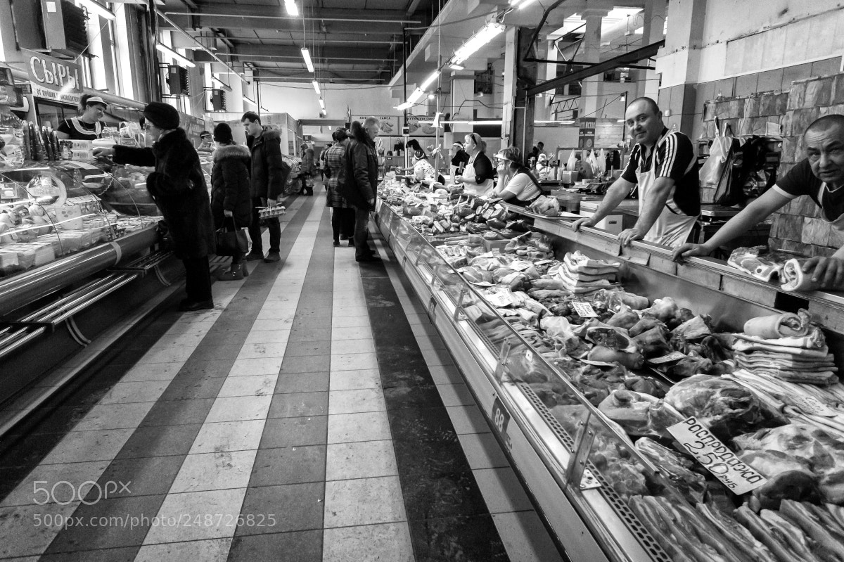 Sony Alpha NEX-5 sample photo. мясной ряд photography