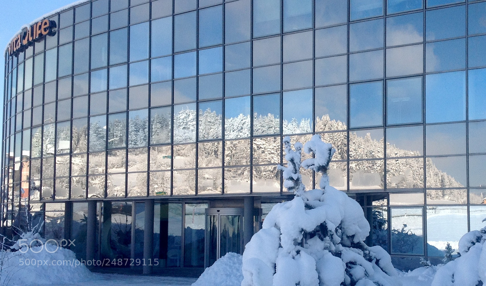 Apple iPad sample photo. Vita life hq europe photography
