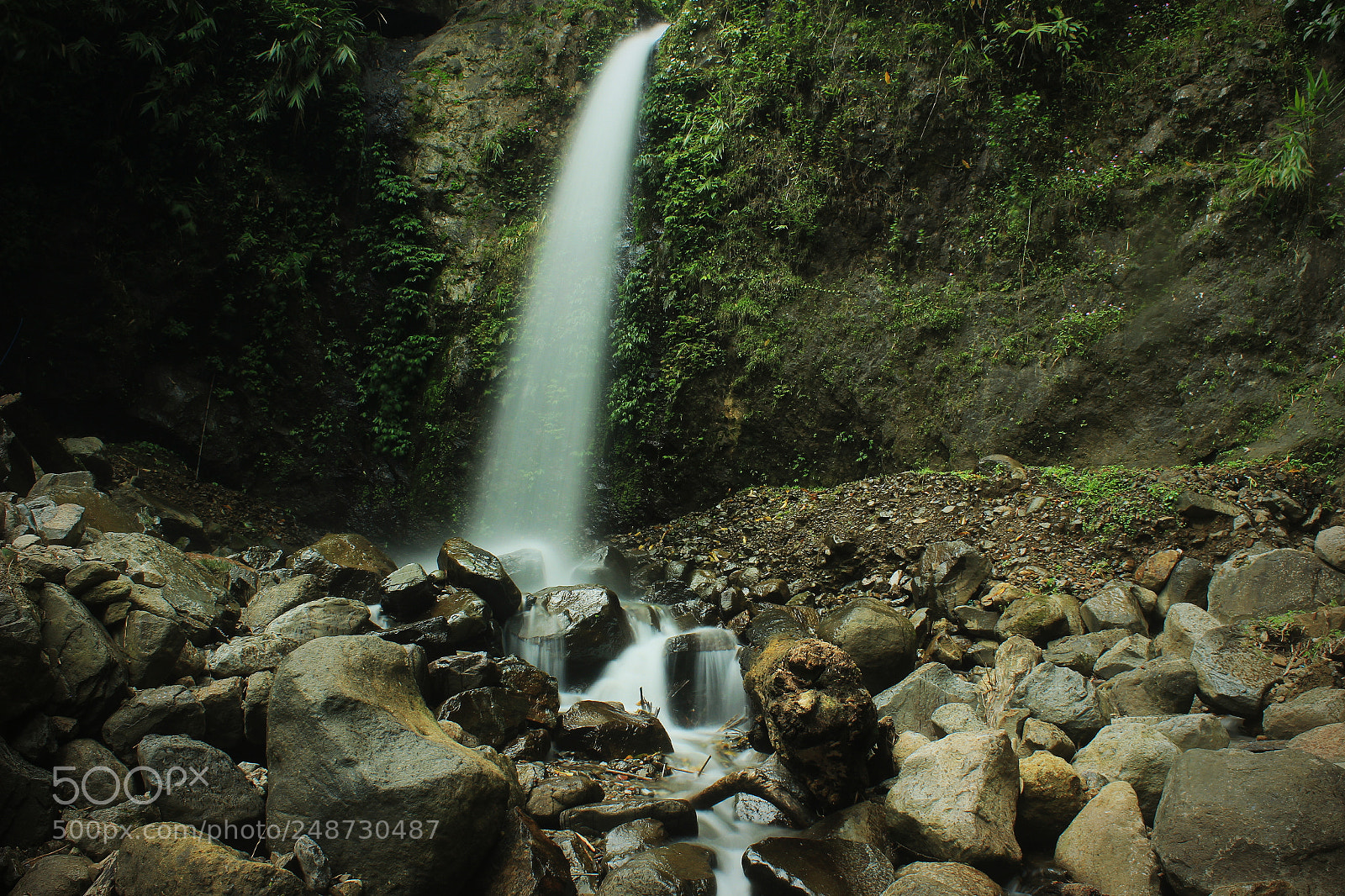 Canon EOS 600D (Rebel EOS T3i / EOS Kiss X5) sample photo. Waterfall photography