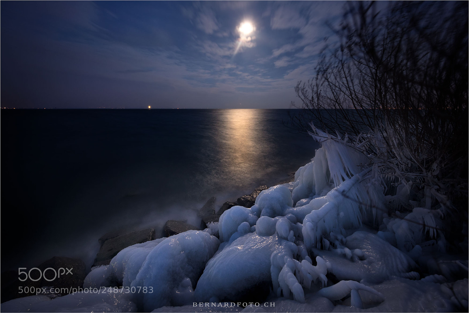 Canon EOS 5DS R sample photo. Moonlight ice beach photography