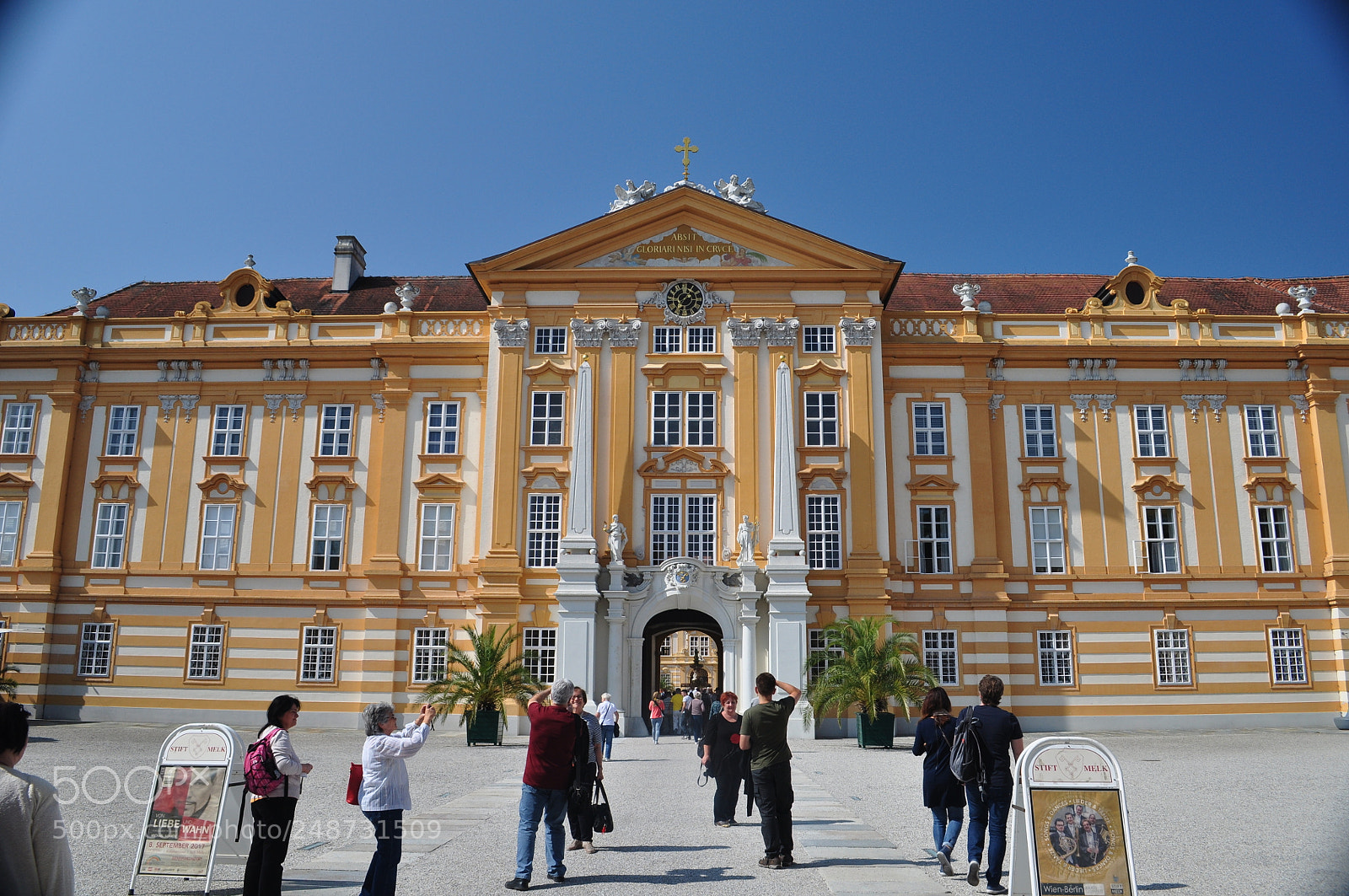 Nikon D5000 sample photo. Abbey entry photography
