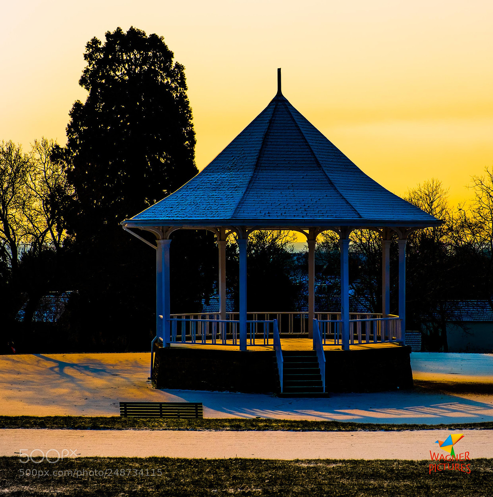 Fujifilm X-T2 sample photo. Bandstand sunrise photography