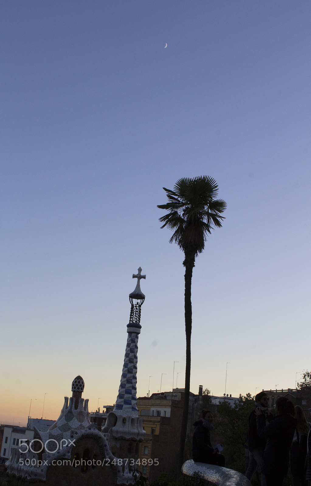 Canon EOS 60D sample photo. Gaudi moon photography
