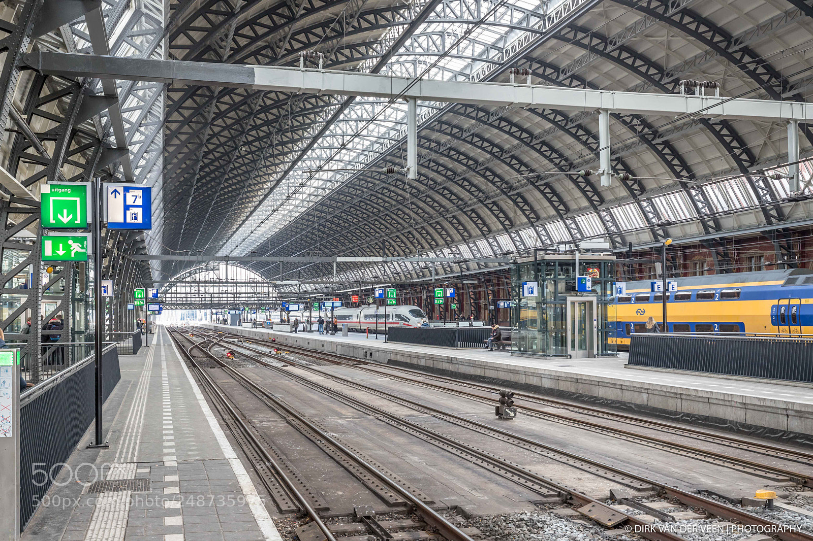 Canon EOS 6D Mark II sample photo. "missed the train...?" photography