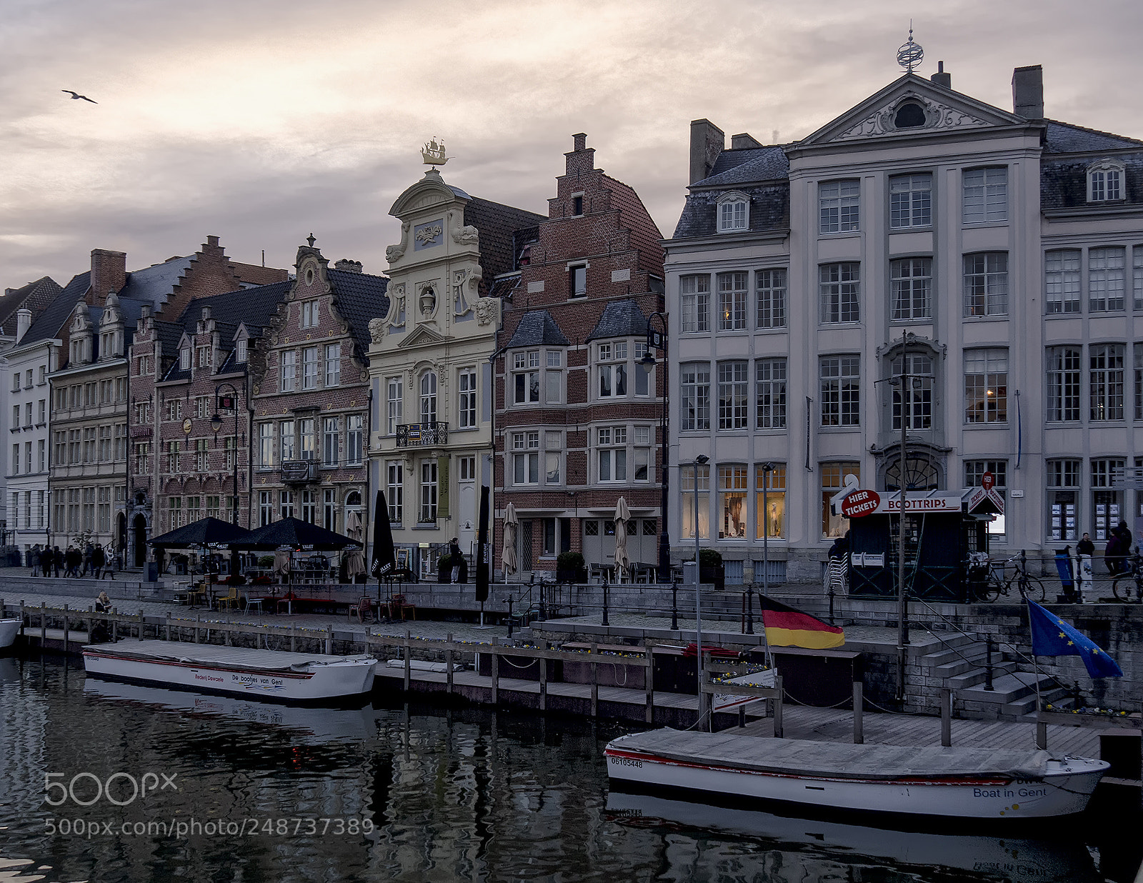 Olympus OM-D E-M10 II sample photo. Blue hour gent iii photography